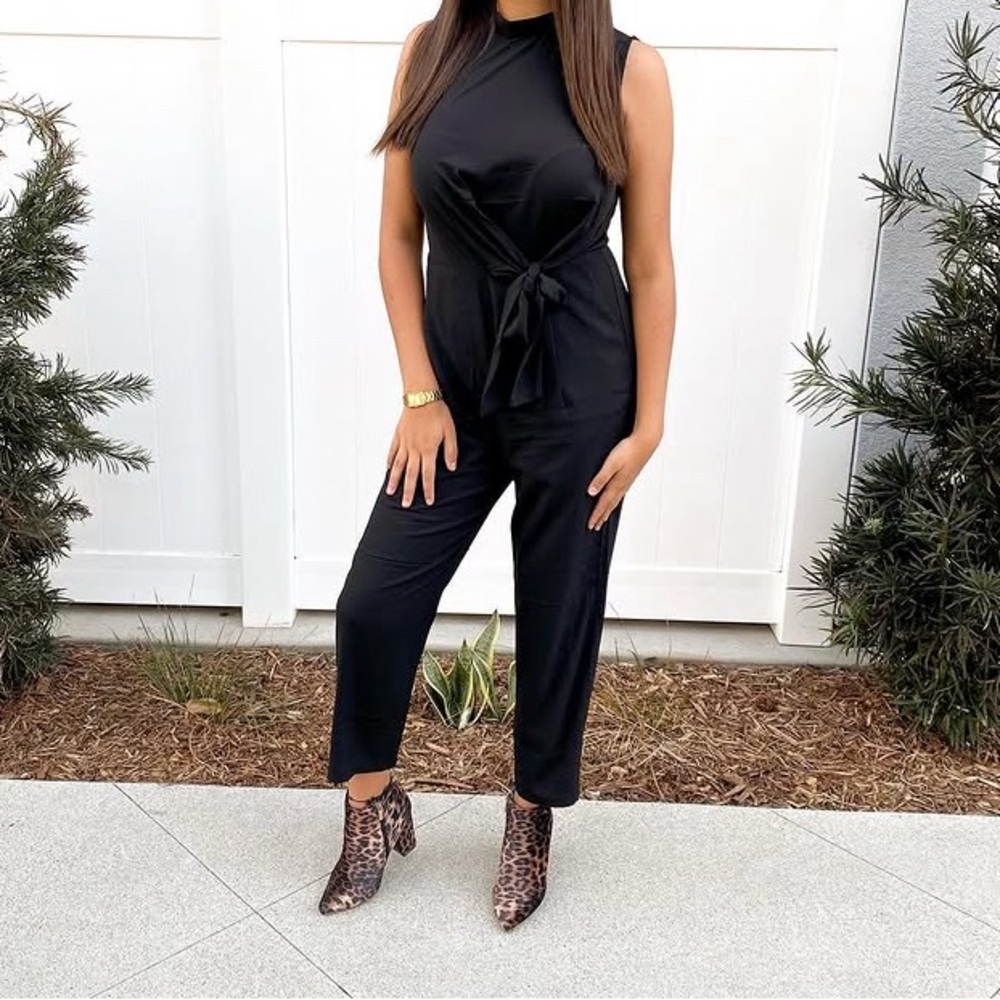 Elegant Black Sleeveless Jumpsuit